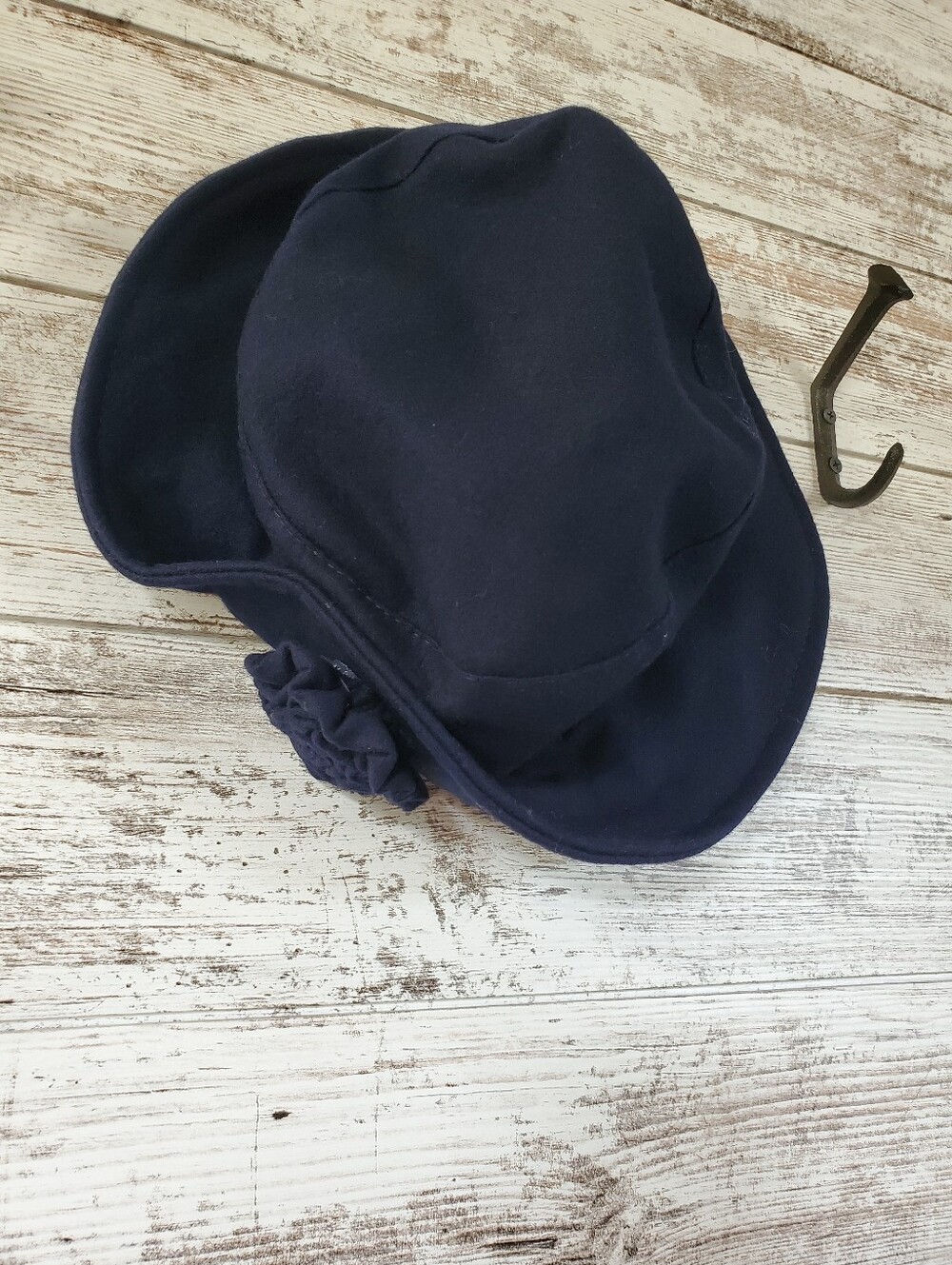 Vintage Arlin Navy Blue Wool Felt Cloche Bucket Hat 3D Flower - Picture 13 of 14